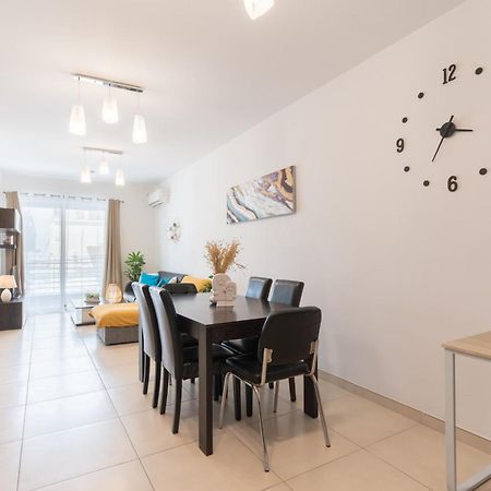 2 Bedroom In Central St Julians Prime Location In Paceville Apt 3 By Vaganza Saint Julian's Eksteriør bilde