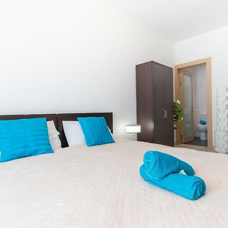 2 Bedroom In Central St Julians Prime Location In Paceville Apt 3 By Vaganza Saint Julian's Eksteriør bilde
