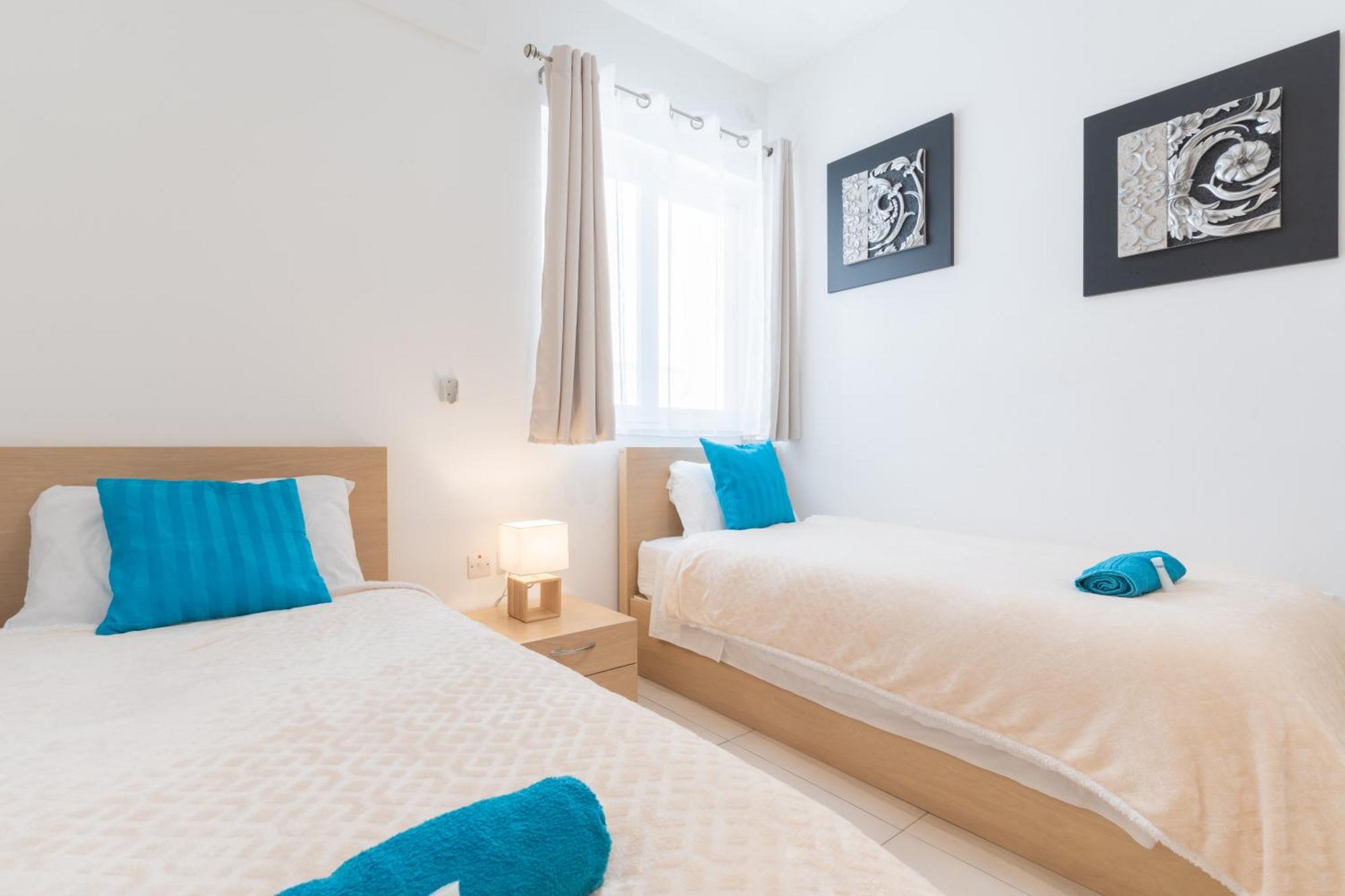 2 Bedroom In Central St Julians Prime Location In Paceville Apt 3 By Vaganza Saint Julian's Eksteriør bilde