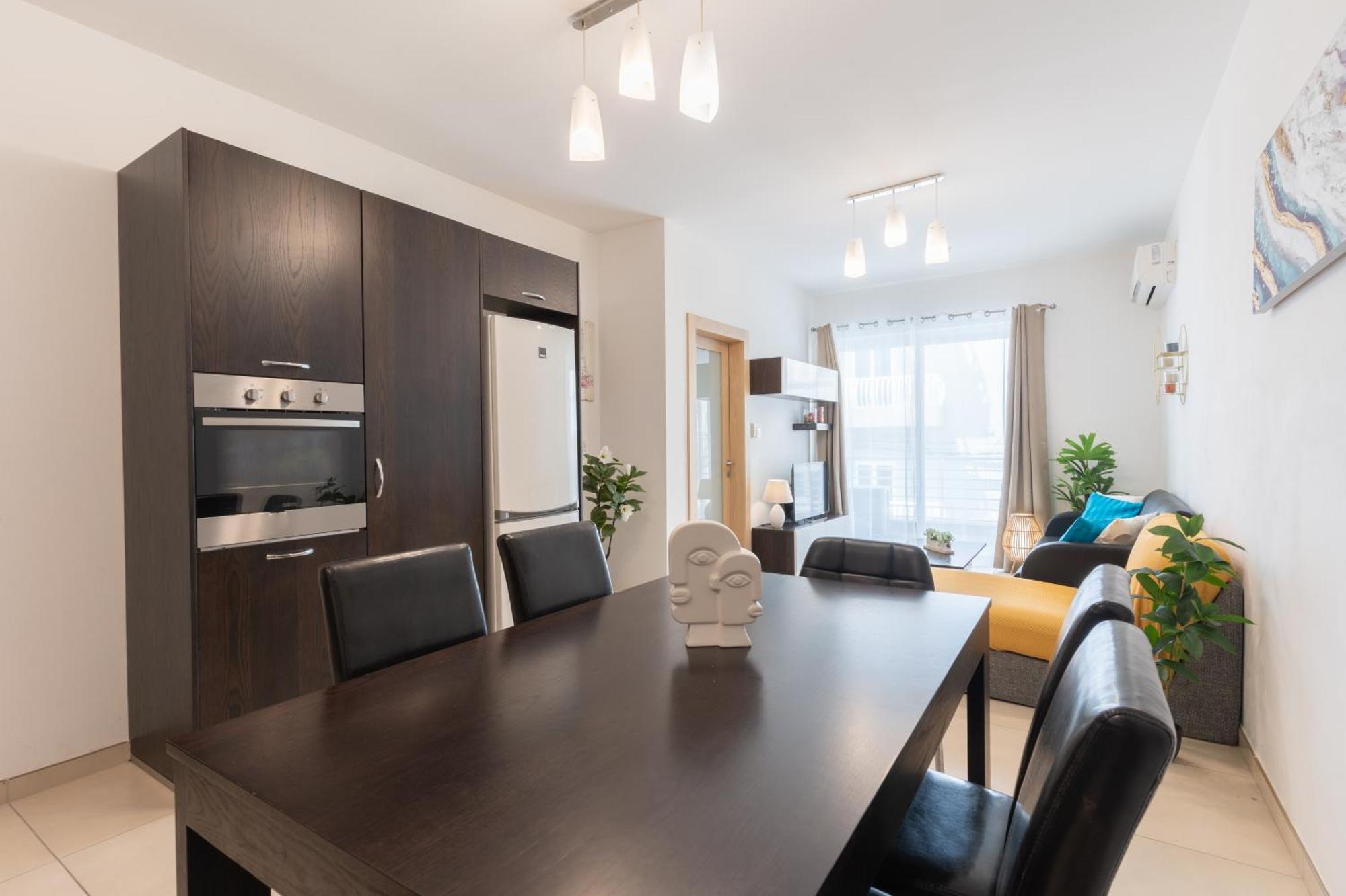 2 Bedroom In Central St Julians Prime Location In Paceville Apt 3 By Vaganza Saint Julian's Eksteriør bilde